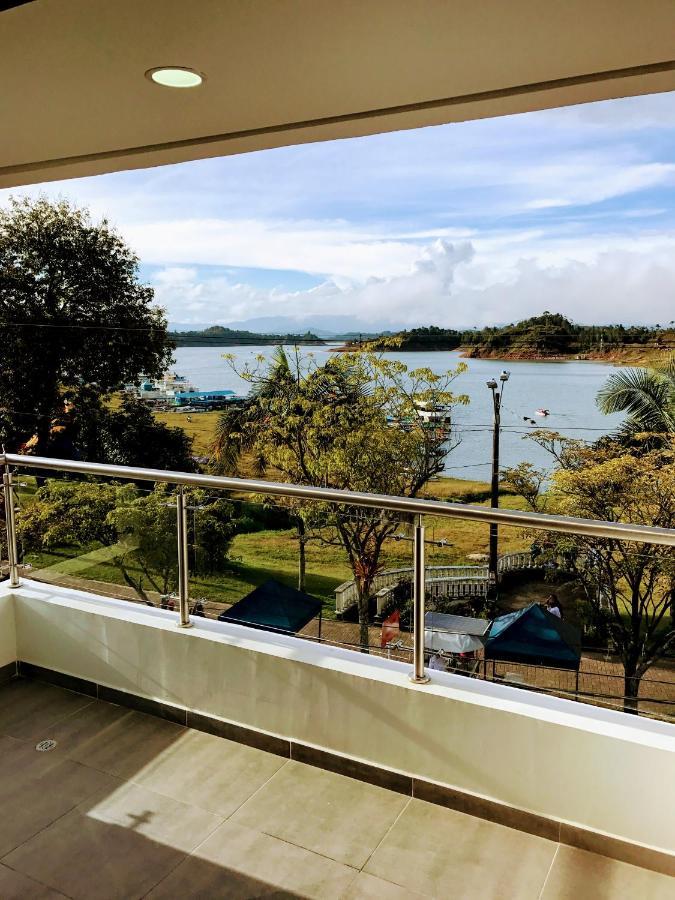 Aptos Vista Al Embalse, Frente Al Lago, Restaurantes, Bares Guatape Room photo